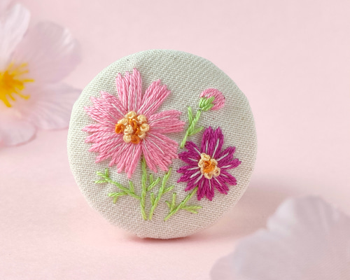 【専用】ハンドメイド　刺繍ブローチ　ヘアゴム くるみボタン③③ハンドメイド刺繍ブローチヘアゴム ブローチ