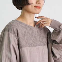刺繡襯衫/粉米色/三河紡織 第2張的照片