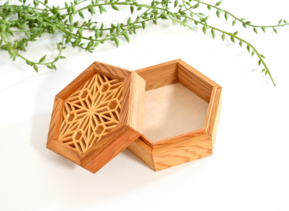 アウトレット　組子の小箱　屋久杉　【八重桜】 3枚目の画像