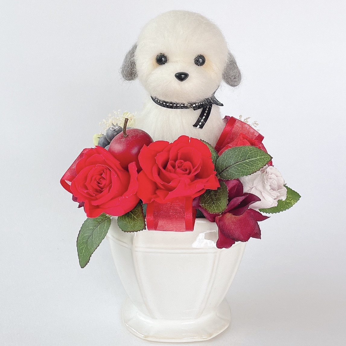 【犬ｵｰﾀﾞｰﾒｲﾄﾞ】ワンコとリンゴのプリザーブドフラワーアレンジメント（赤）　犬　母の日