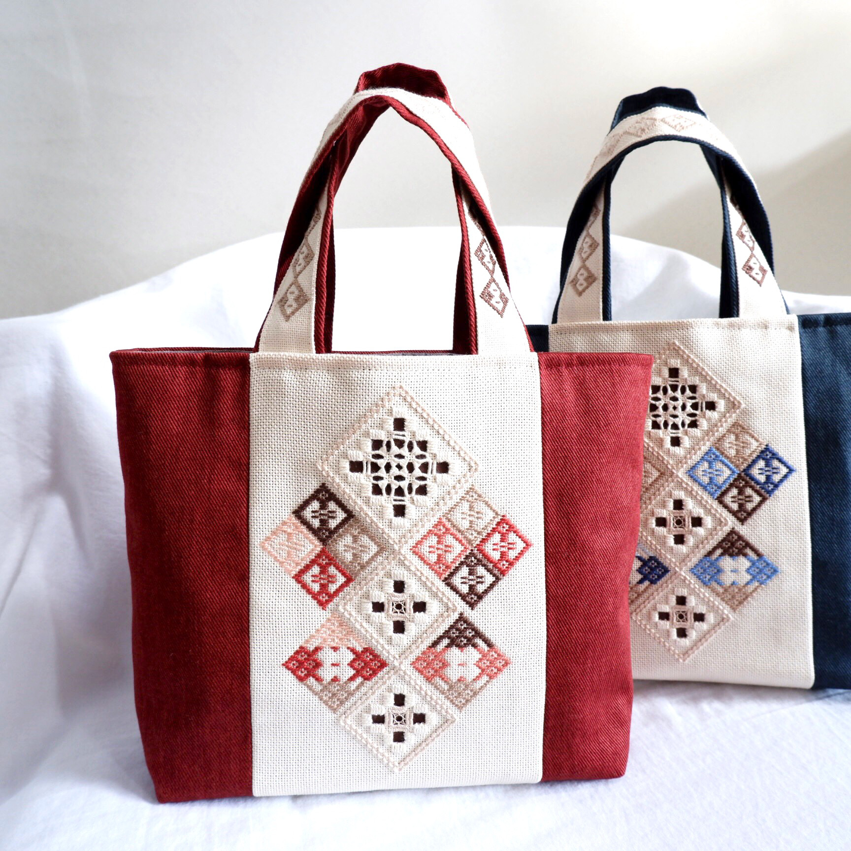 刺繍と革の融合  バンドメイドバッグ