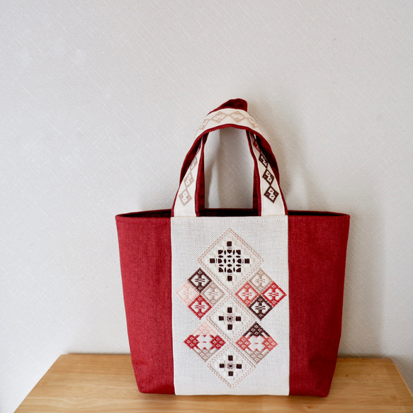 和洋刺繍のミニバッグ＊赤デニム＊和風【ハーダンガー刺繍