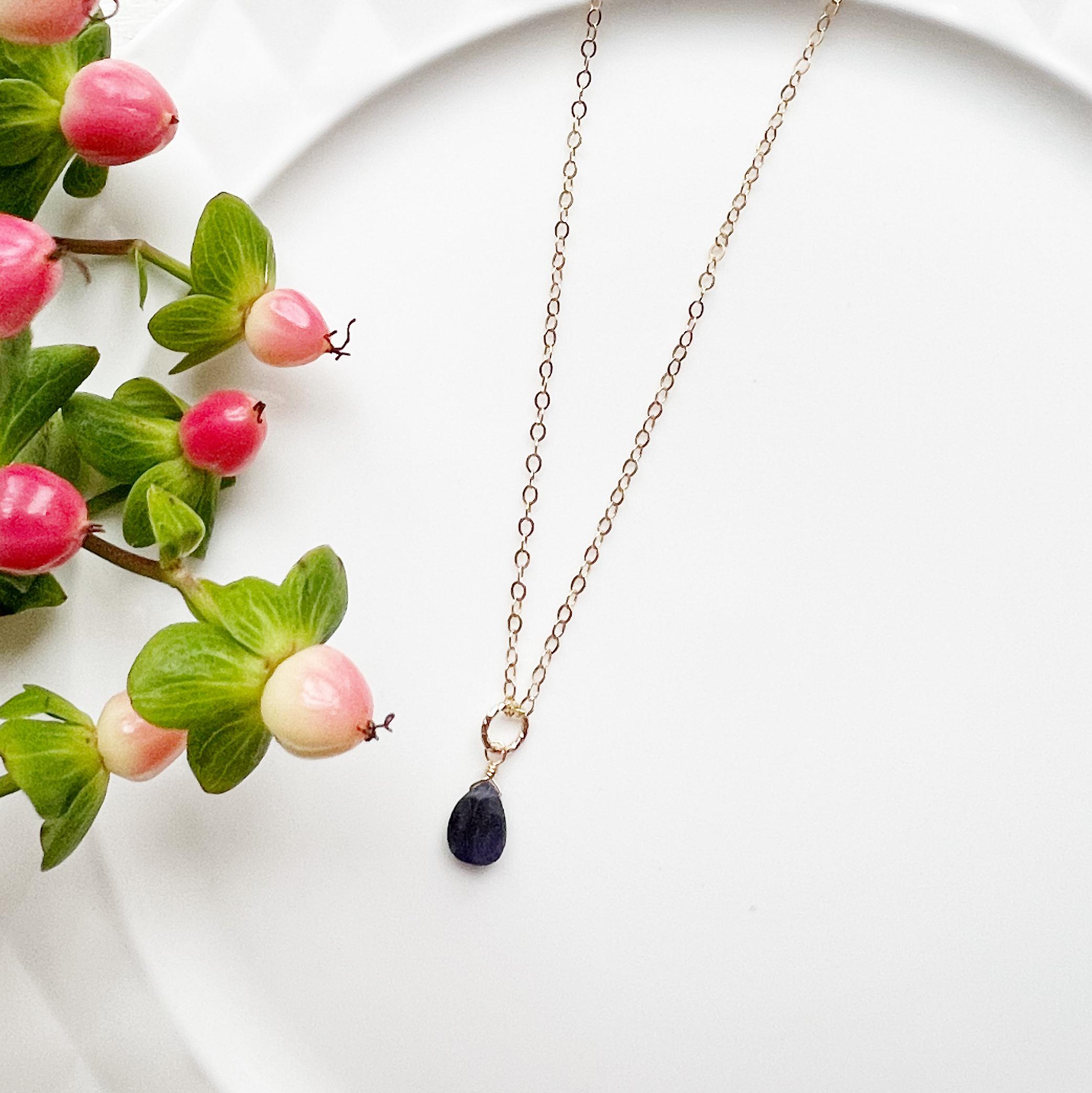 14KGF  サファイア ペアシェイプカット ネックレス 4,200円