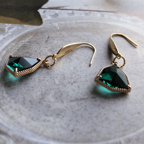 再々々・・・販♪】～colored glass～ 差し色 ピアス/イヤリング