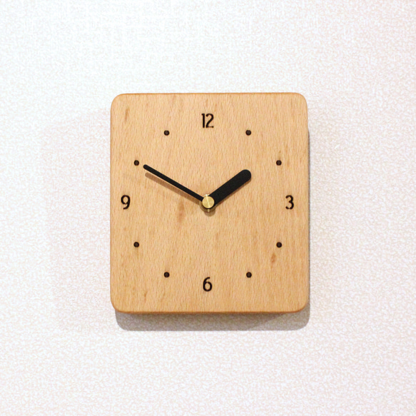名入れ可〇しかくい時計レーザー・掛け時計・置き時計（ビーチ・オイル）【子供部屋やリビングに。ぬくもりある手作り木製時計】 3枚目の画像