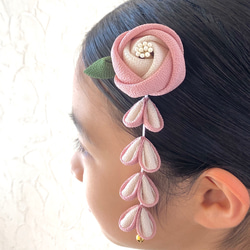 まるっこ椿 薄紅＊下がり藤付＊桐箱入【髪飾り：クリップタイプ