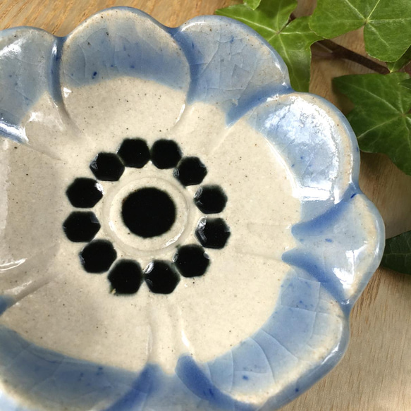 陶器の花豆皿【アネモネ】 7枚目の画像