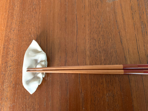 餃子の箸置き（2個セット） 2枚目の画像