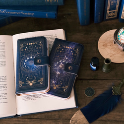 魔法の本のような手帳型スマホケース "月の満ち欠け・12星座" iPhoneケース 全機種対応 宇宙 2枚目の画像