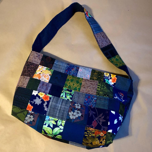 パッチワークキルト　ショルダーバッグ　ハンドメイド 121-27615.jpg