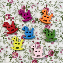 ウッドボタン　可愛い飾り＊  木馬 ＊ 20個　入荷 2枚目の画像
