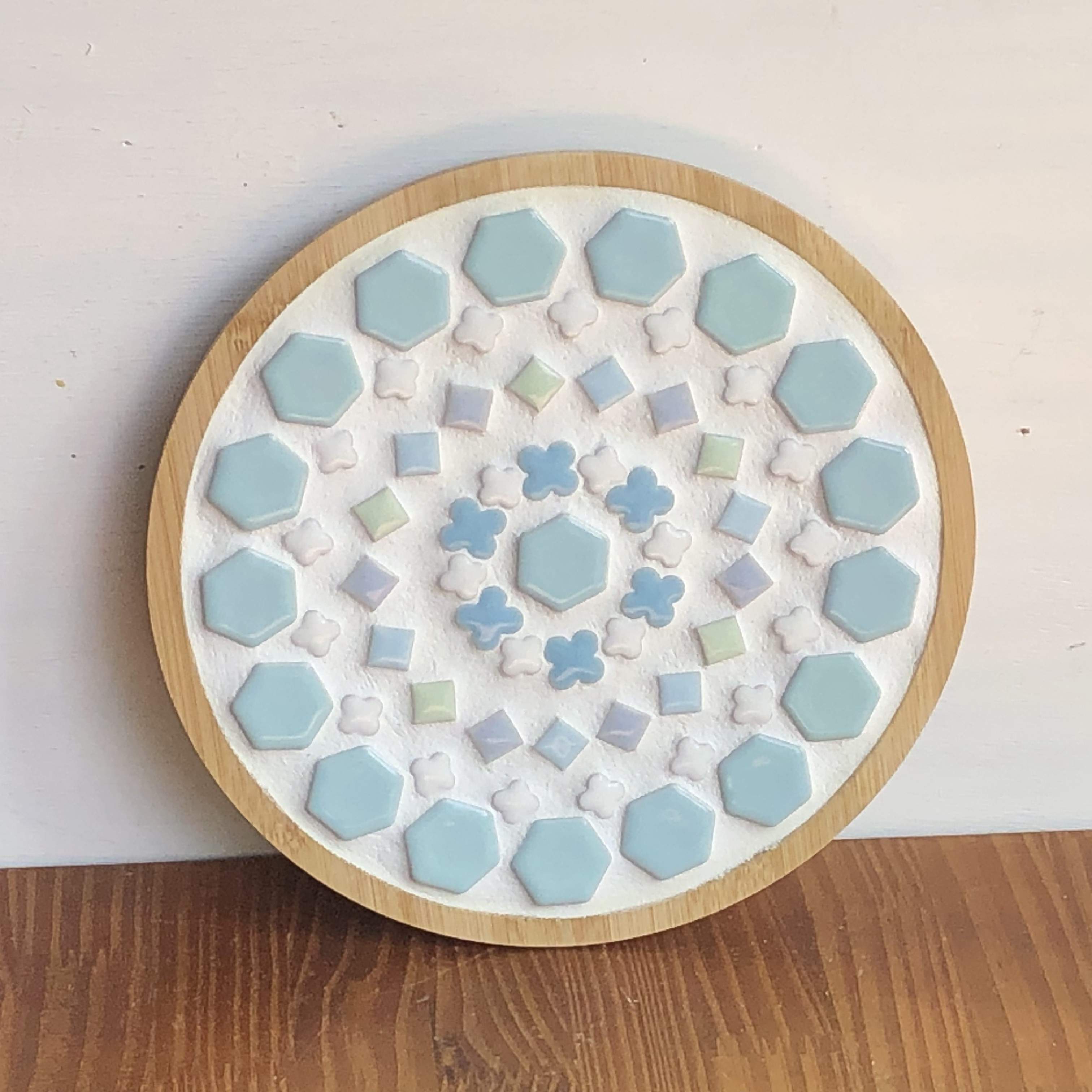 プレゼントにおすすめ☆レトロな鍋敷き＆コースターのセット　スカイブルー　木製鍋しき　美濃焼モザイクタイル