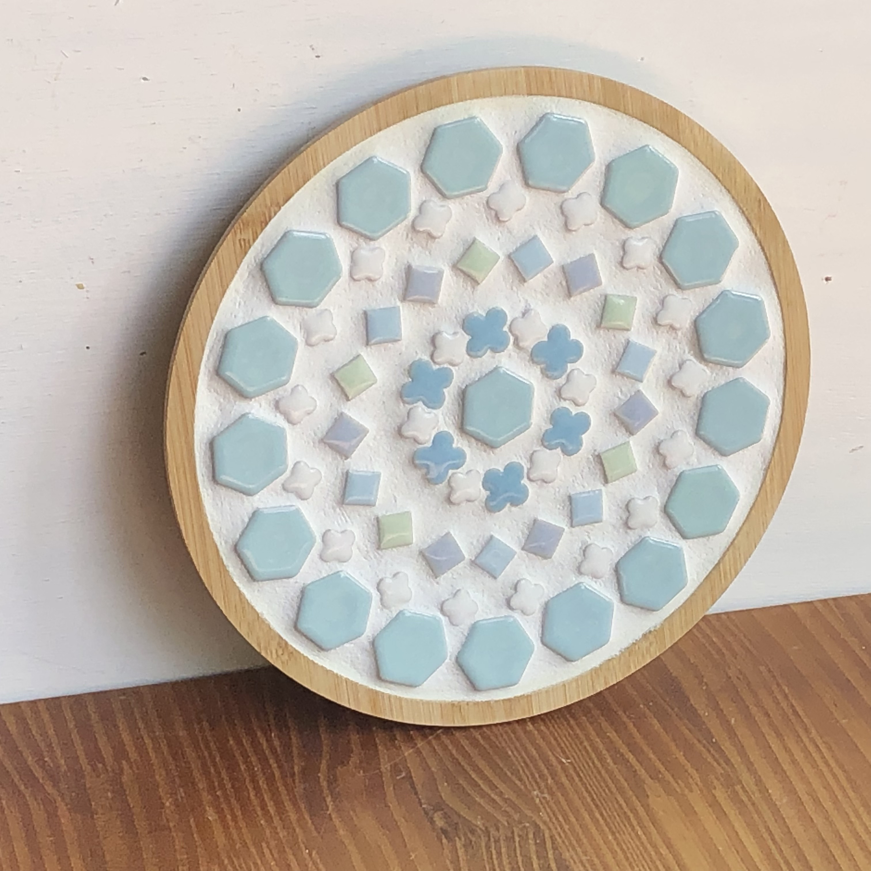 プレゼントにおすすめ☆レトロな鍋敷き＆コースターのセット　スカイブルー　木製鍋しき　美濃焼モザイクタイル