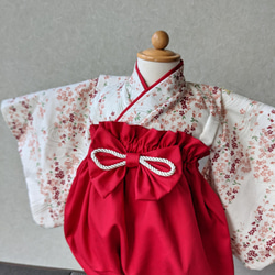 ベビー袴　3ヶ月〜１歳半　桜舞✕濃赤　ひなまつり 2枚目の画像