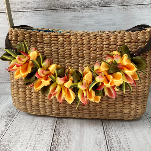 プルメリアバッグチャーム(ロング) イエローゴールド×モス ハワイアン