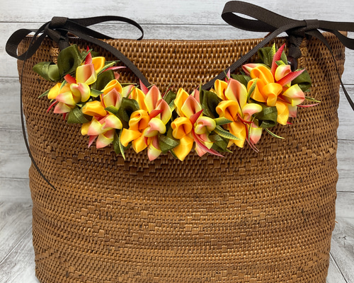 750 ゴールド プルメリアモチーフ チャームリーバシブル 000000000040_PBiCzTS.jpg