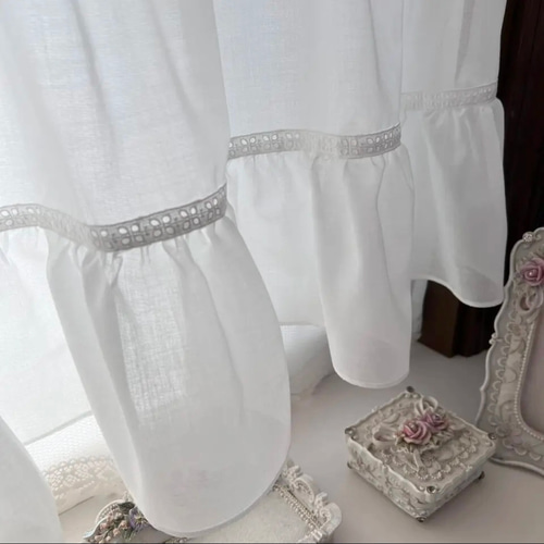 オフホワイト フリル カフェカーテン カーテン EMI's Garden〜エミズ