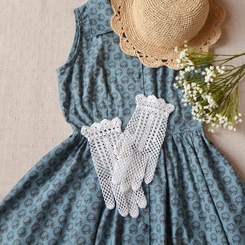 アンティーク ✛✙クロス連続モチーフ✜✚ クロシェレース 手編みロングボーダー lit.Cy（リットシー）の「モチーフ クロシェ レース ボレロ