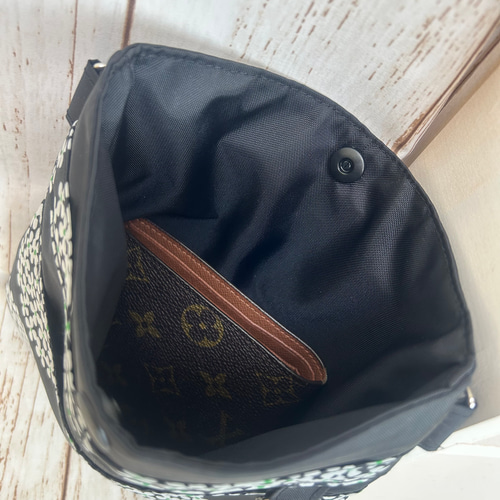 大きめ Lサイズ 撥水 オーガナイザー ボディーバック 大人の移動