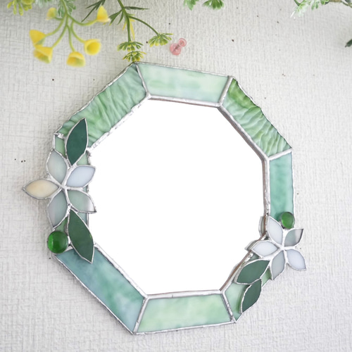 ✴︎:.。.ベージュの八角形鏡♪　（size20/max22）ステンドグラス ✴︎:.。.ベージュの八角形鏡♪ （size20/max22）ステンドグラス