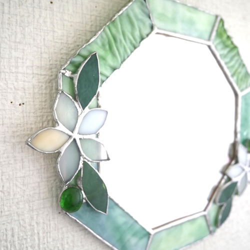 ✴︎:リップルグリーンの八角形の鏡♪ （size20㎝/Max22） ステンド