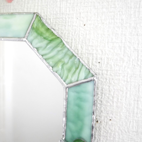 ✴︎:リップルグリーンの八角形の鏡♪ （size20㎝/Max22） ステンド
