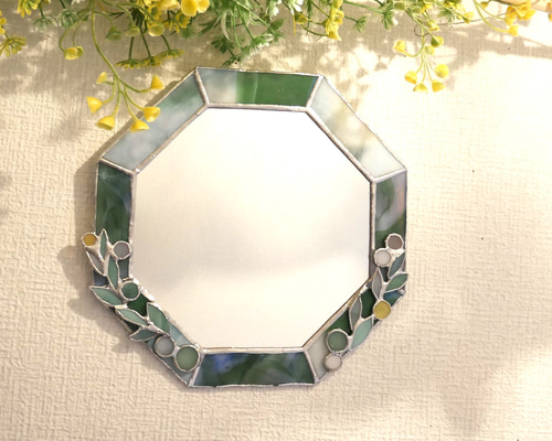 ステンドグラス8角ミラーオリーブ飾り(455) ステンドグラス8角ミラーオリーブ飾り(455)