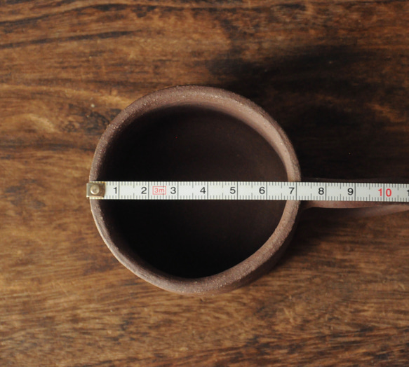 無釉陶器のマグカップ【焦げ茶】 4枚目の画像