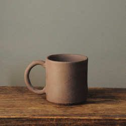 無釉陶器のマグカップ【焦げ茶】 1枚目の画像