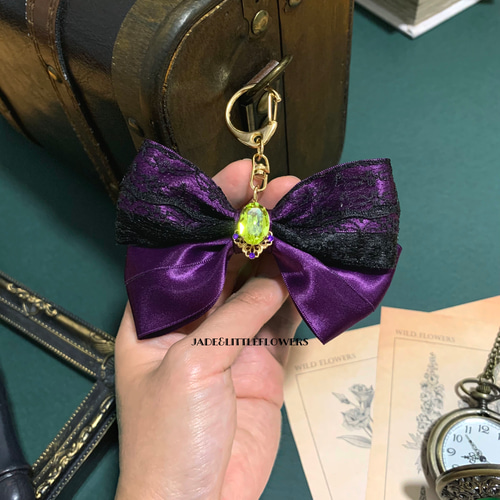 ヴィランズ 『茨の魔女の娘』紫のサテンリボンとコウモリのレース