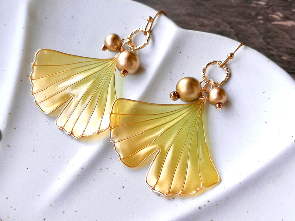 Ginkgo leaves pierced earring 第9張的照片