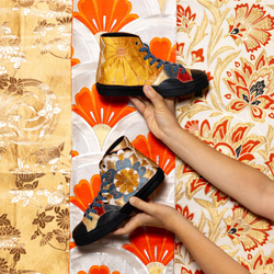 獨一無二的作品 心跳與寂靜 尺寸 24.5 厘米菊花圖案 古董和服腰帶運動鞋 第10張的照片