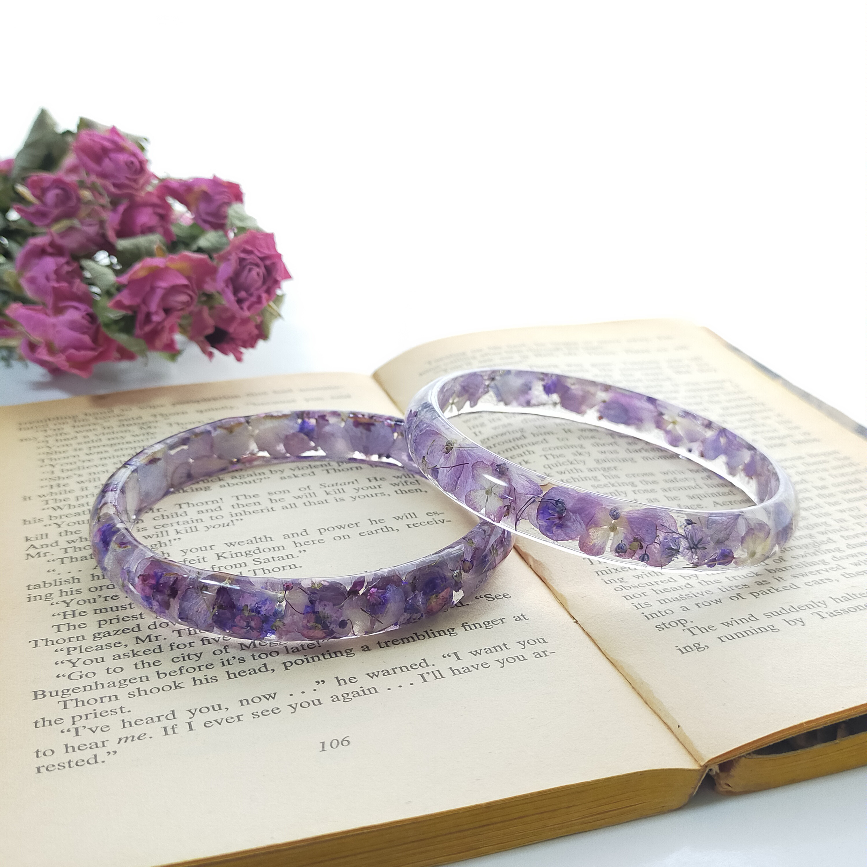 〜ふんわりラベンダーカラーのバングル〜　くすみカラー　アンティーク　紫　パープル　ドライフラワー　レジン　クリア　春夏秋