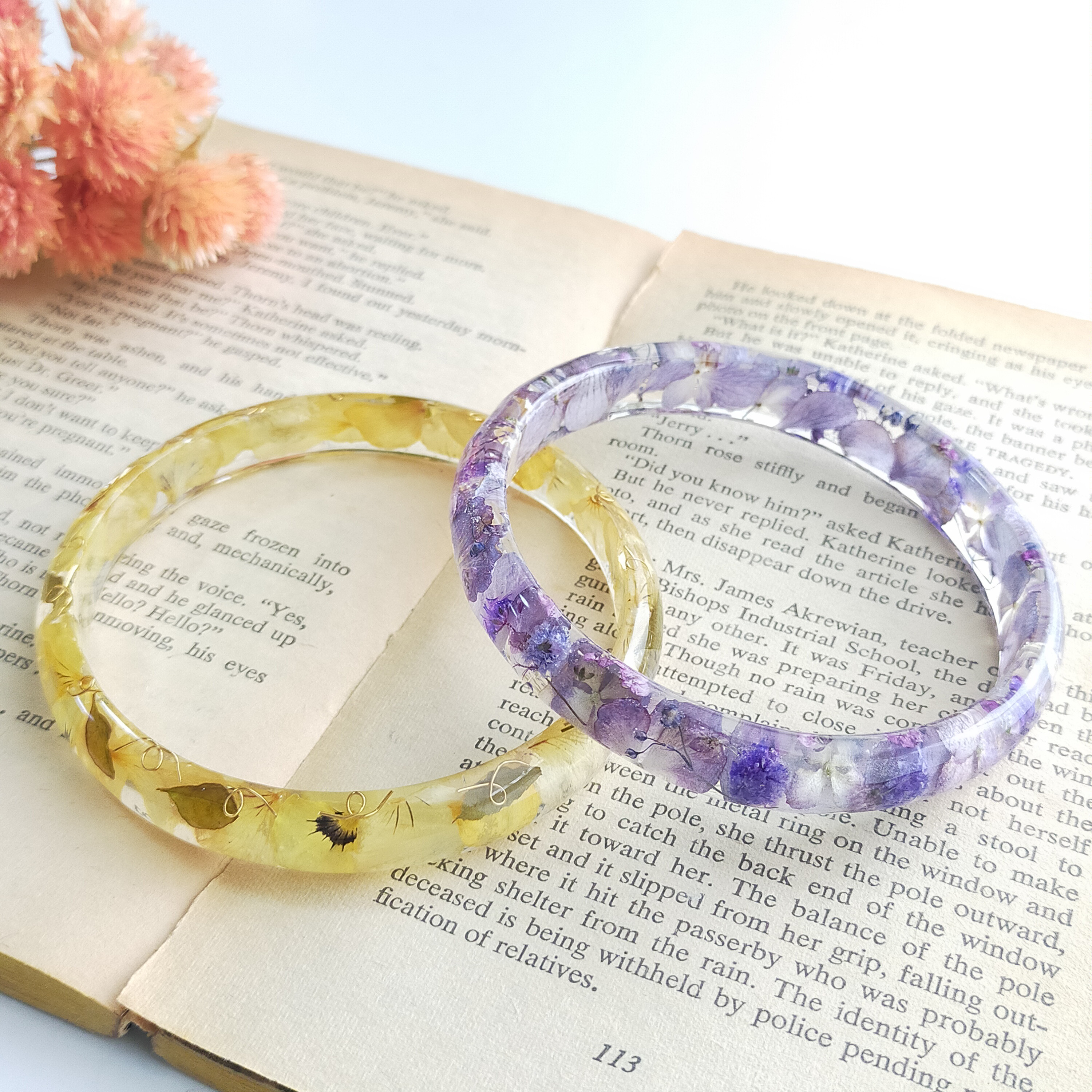 〜ふんわりラベンダーカラーのバングル〜　くすみカラー　アンティーク　紫　パープル　ドライフラワー　レジン　クリア　春夏秋