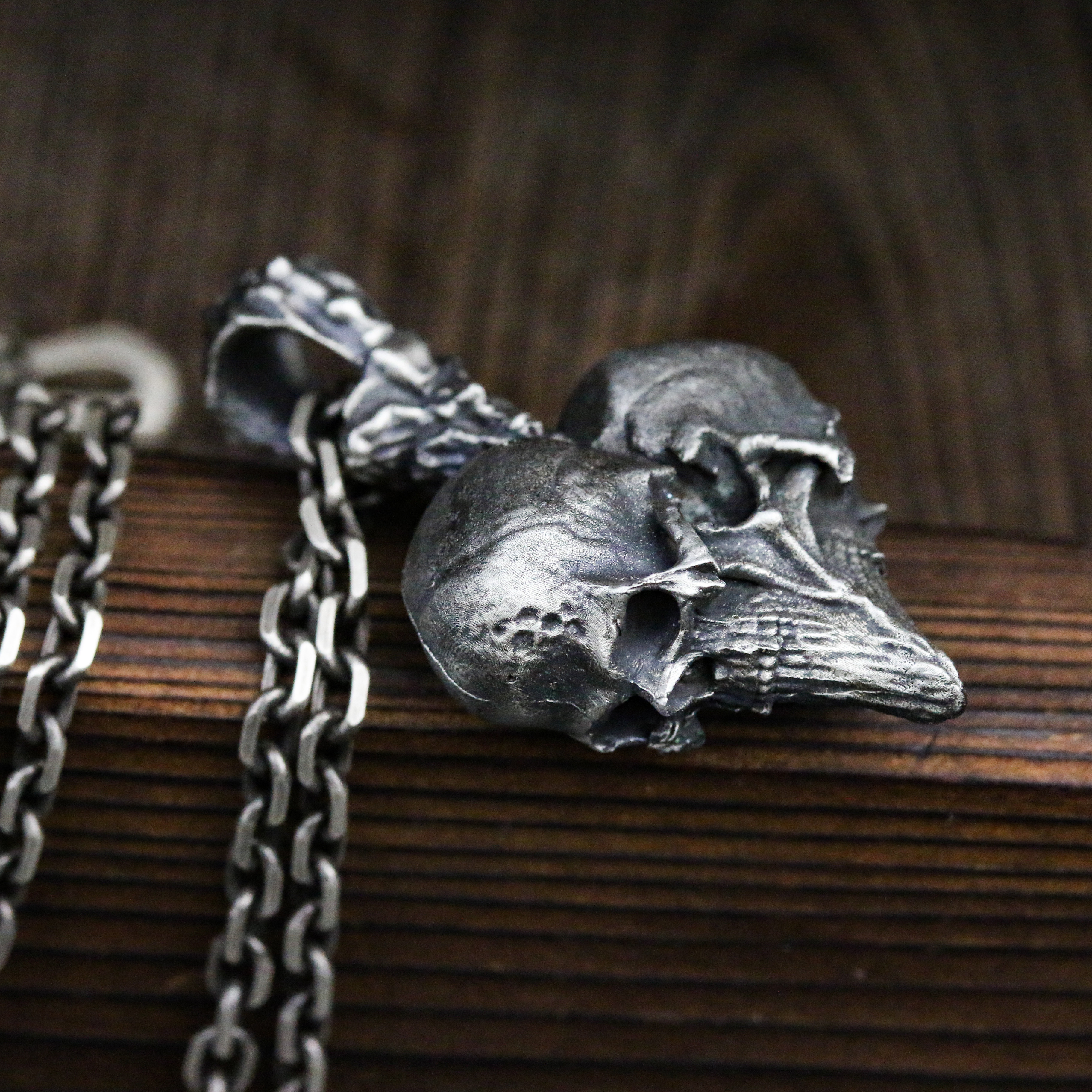 トランプスペード925シルバーペンダント、ギャンブルグッドラックペンダント、スカルスペードシルバーネックレス