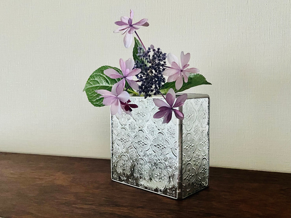 【受注制作品・再販】ステンドグラス 花瓶 Block（花・クリア） 1枚目の画像