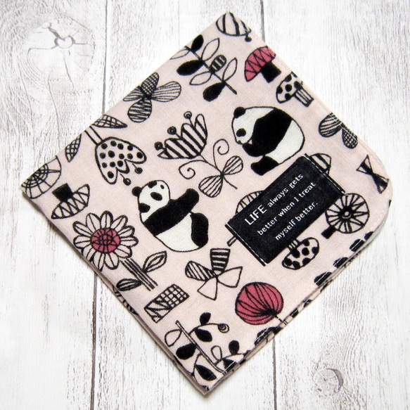 大人のガーゼハンカチ☆北欧調 パンダ・ピンク（24㎝×24㎝） 2枚目の画像