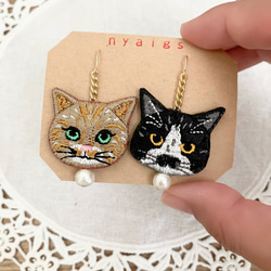 猫さん刺繍とコットンパールのピアスandイヤリング_短めチェーン 2枚目の画像
