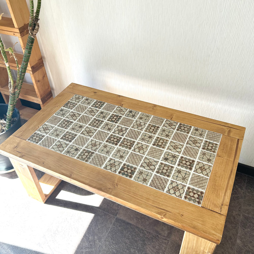 セール《SALE》レトロ柄が魅力的！ノスタルジックで多国籍な文様が特徴