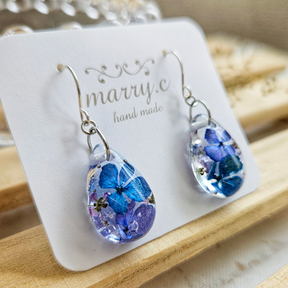 紫陽花～*琉球ガラスしずくピアス・イヤリング marry.c's handmadeaccessory 1枚目の画像