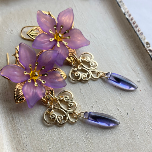 パープルシュガーゴールドイヤリング　ハンドメイド パープルシュガーゴールドイヤリング ハンドメイド （パープル