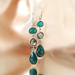 14KGF/ GREEN GLASS EMERALD MIXING EARRINGS 1枚目の画像