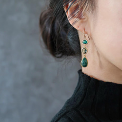 14KGF/ GREEN GLASS EMERALD MIXING EARRINGS 3枚目の画像