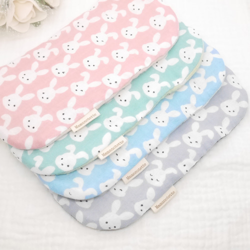 ふわふわガーゼハンカチ『ほっこりうさぎ』優しい肌触りの8重ガーゼ  