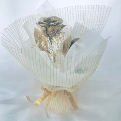 ゴールドローズとカスミ草の天使の花束（プリザーブドフラワー） 1枚目の画像