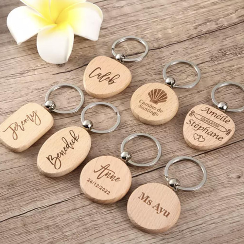 オーダーメイド・名入れ】3個以上〜@550 ウッドキーホルダー 席札