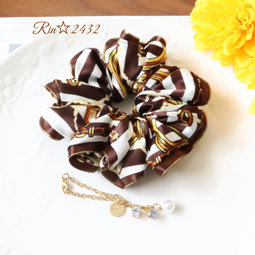 ロープ柄シュシュ　ヘアゴム　コットン　スカーフ風　ホワイト　ゴールド ロープ柄シュシュ ヘアゴム コットン スカーフ風 ホワイト ゴールド