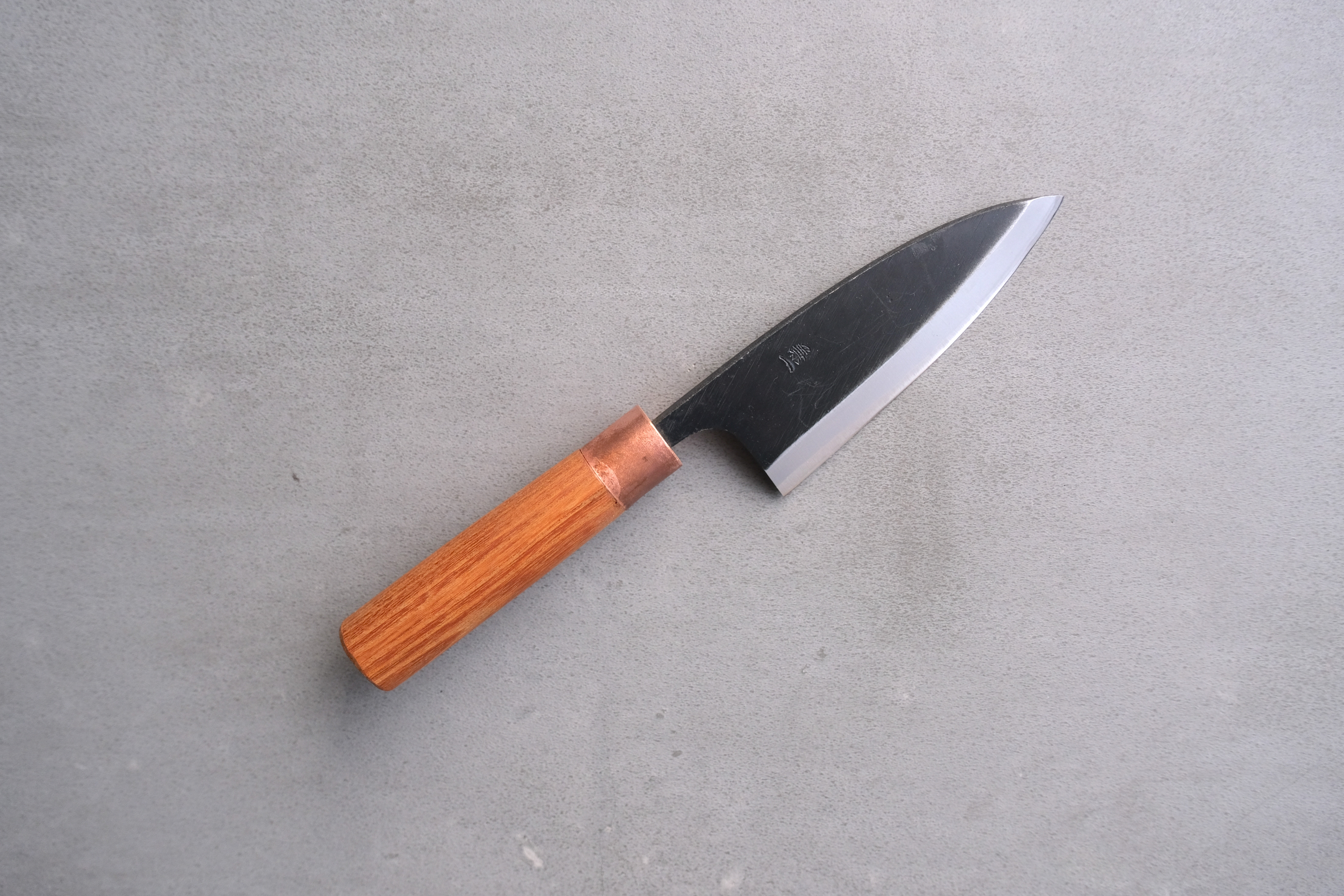 鍛冶職人の小出刃包丁