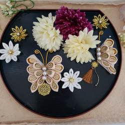 つまみ細工髪飾り 摘まみ細工藤の花 パール 紫 白 銀 金 着物 ⭐～楓樺