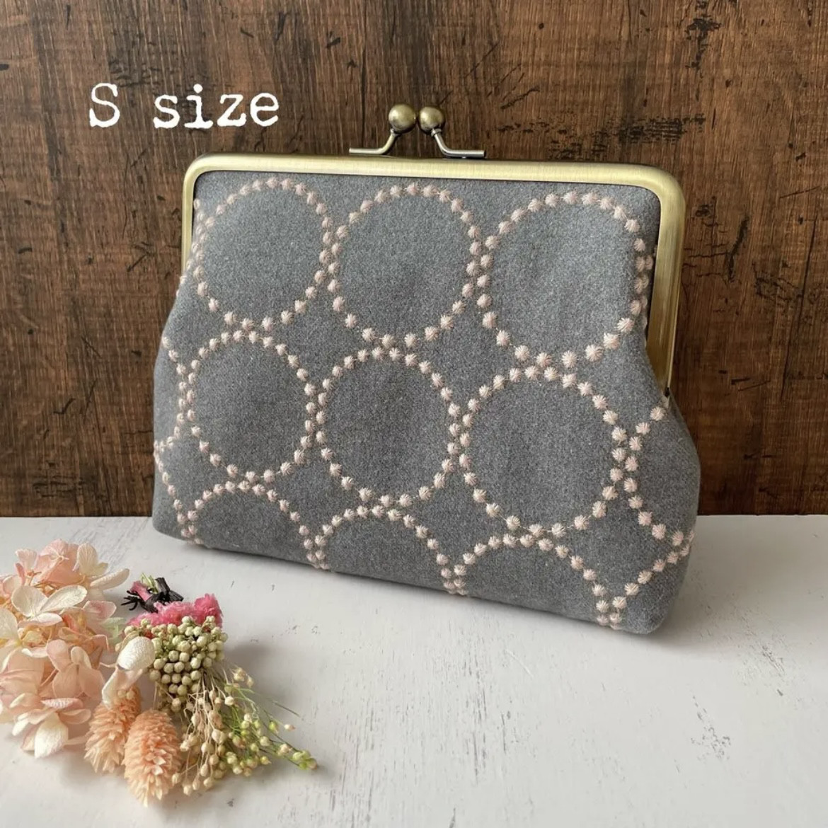 Sサイズ がま口 母子手帳ケース ミナペルホネン　dop タンバリン　グレー